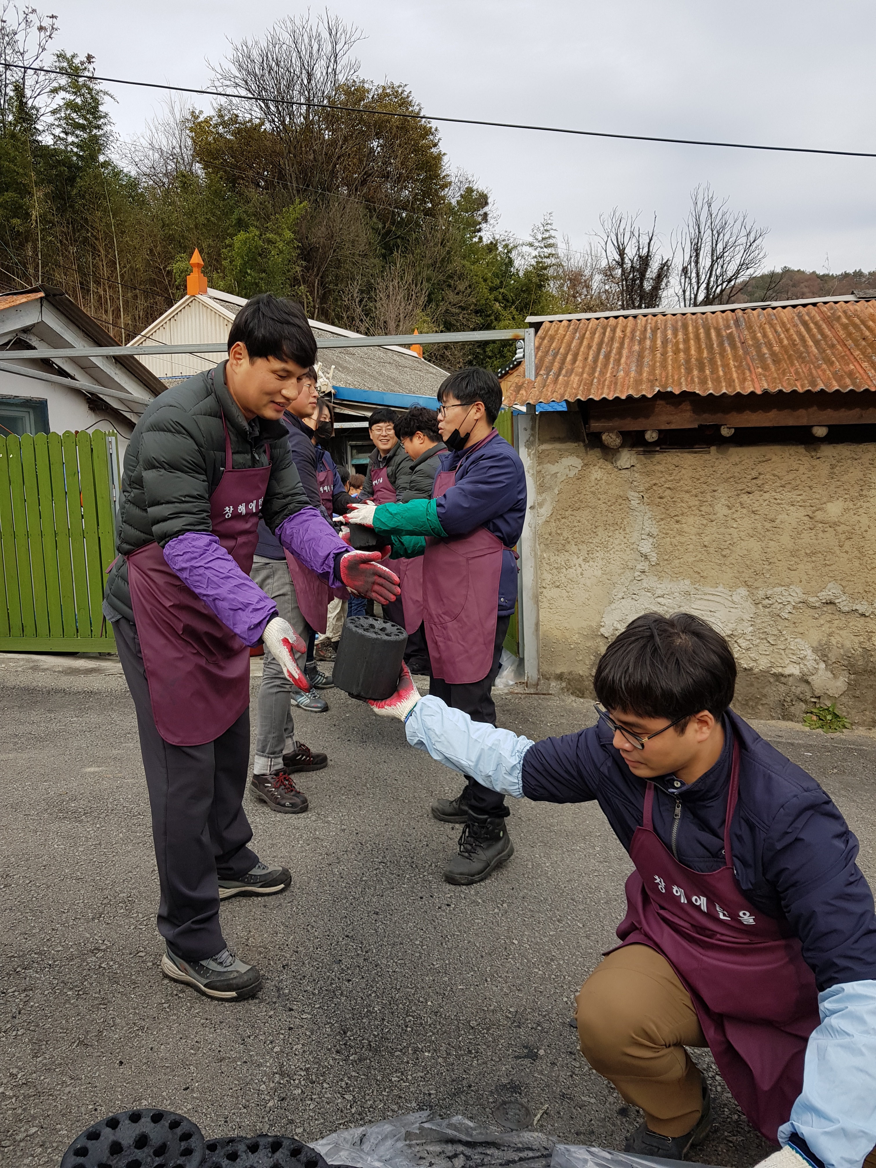 나눔갤러리, 나눔이야기 : 전주연탄은행 - 2017년 11월 29일 사랑의 연탄나눔